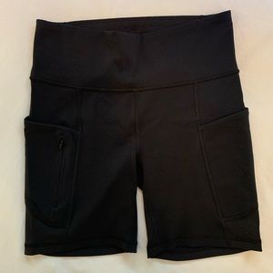 Athleta Ultimate Stash Pocket 7" Short